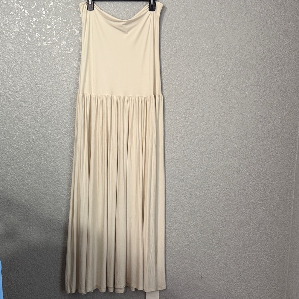 Lululemon 2 in 1 Maxi Dress in light ivory - Picture 3 of 5